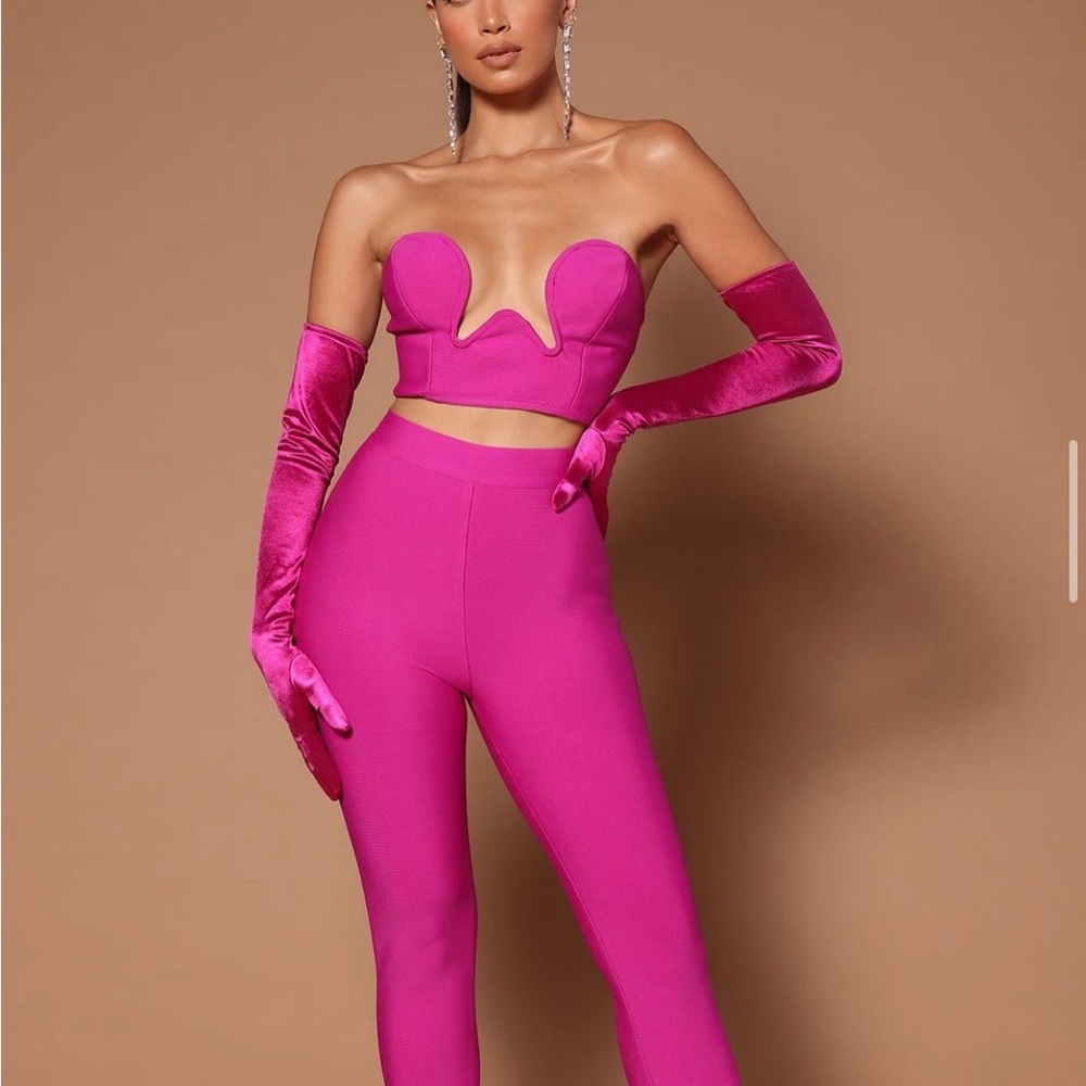 NEW - Stunning Matching Set (including gloves). Size M - Fashion Nova - Picture 1 of 3